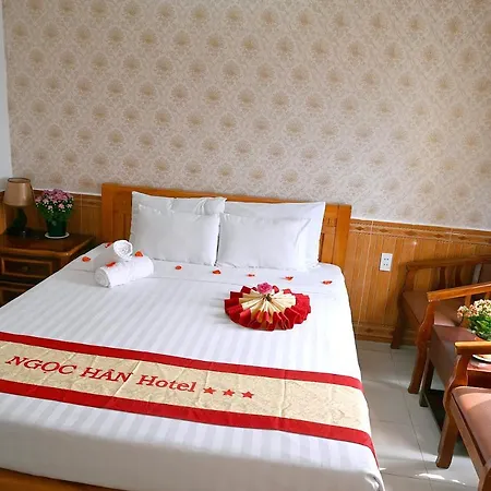 Ngoc Han Hotel By The Moment
